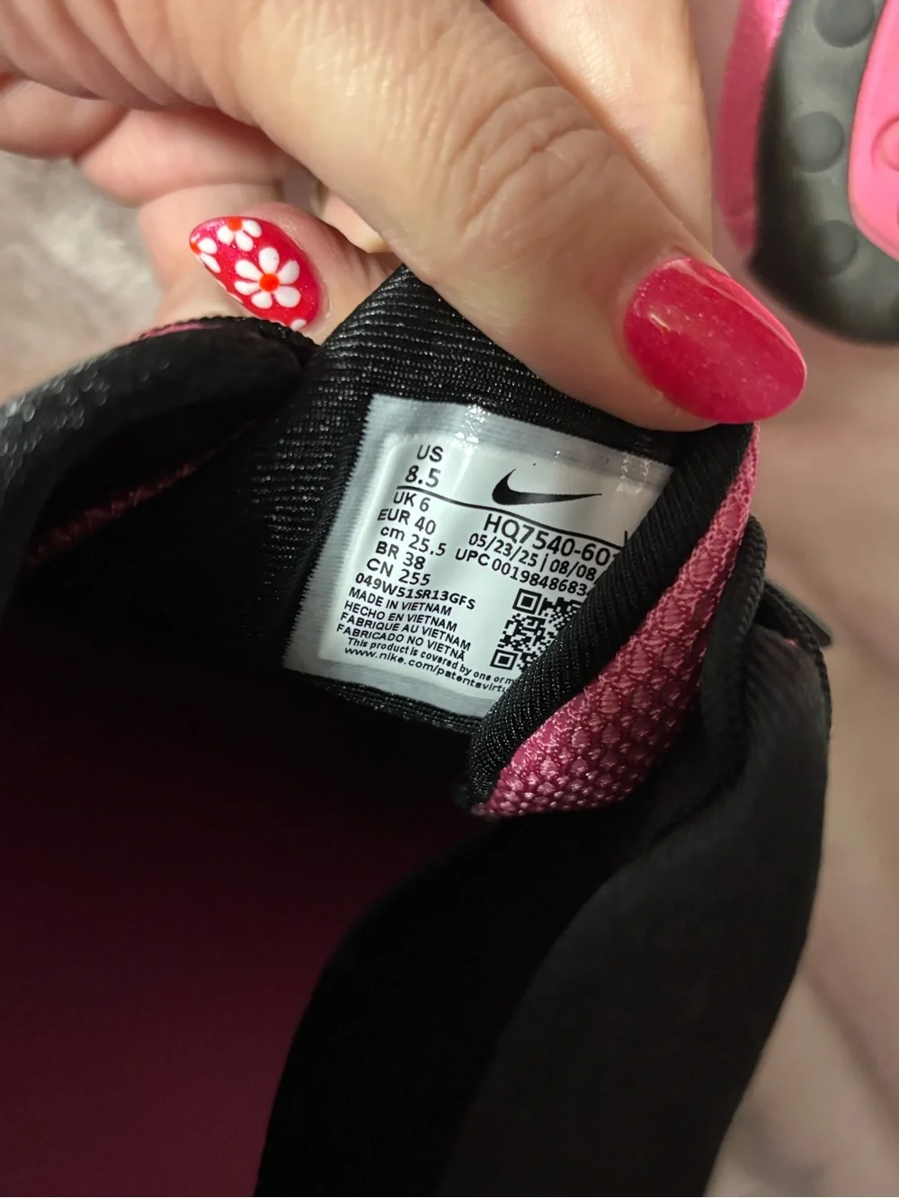 Nike Shox Z Women’s Sneakers – Size 8.5